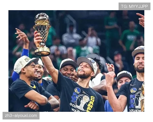 斯蒂芬·库里无球跑动威慑力，重新定义控卫战术角色